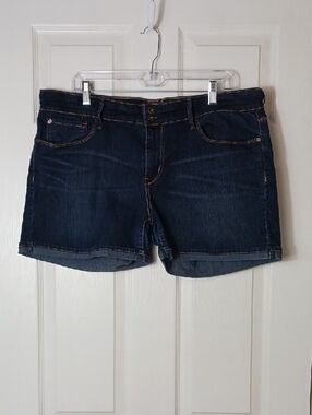 Denizen from Levi's Denim Shorts Dark Wash Rolled Cuff Cotton Blend Size 18